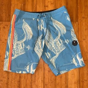VISSLA TRUNKS